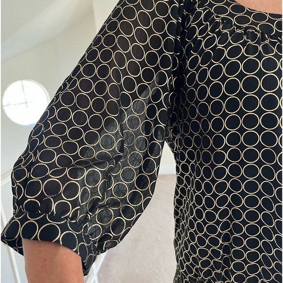 GUESS top - gorgeous, please look at closeup photos - Picture 13 of 14